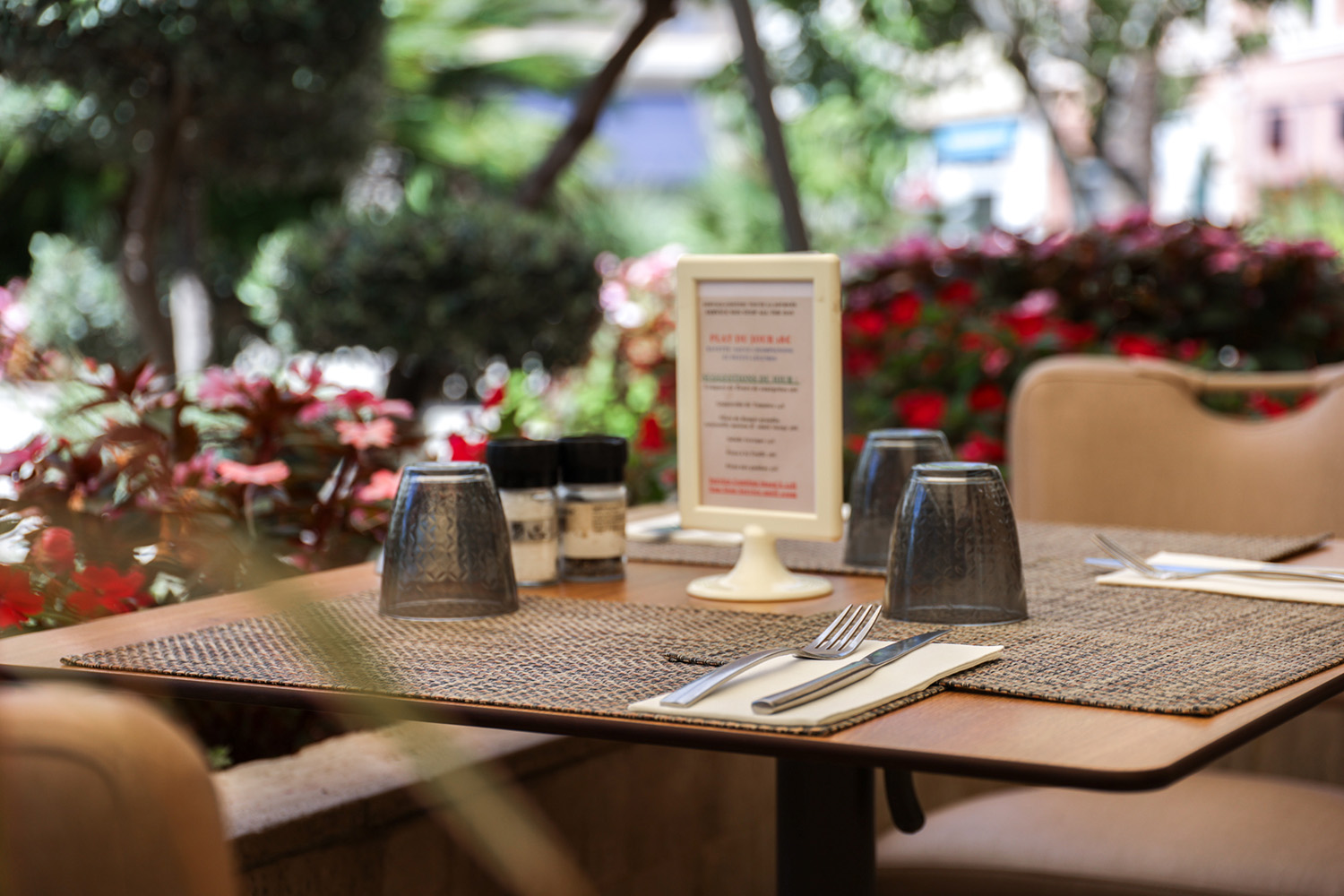 restaurant cannes-cuisine francaise cannes-location de salle cannes-meilleur restaurant cannes-cuisine mediterraneenne cannes